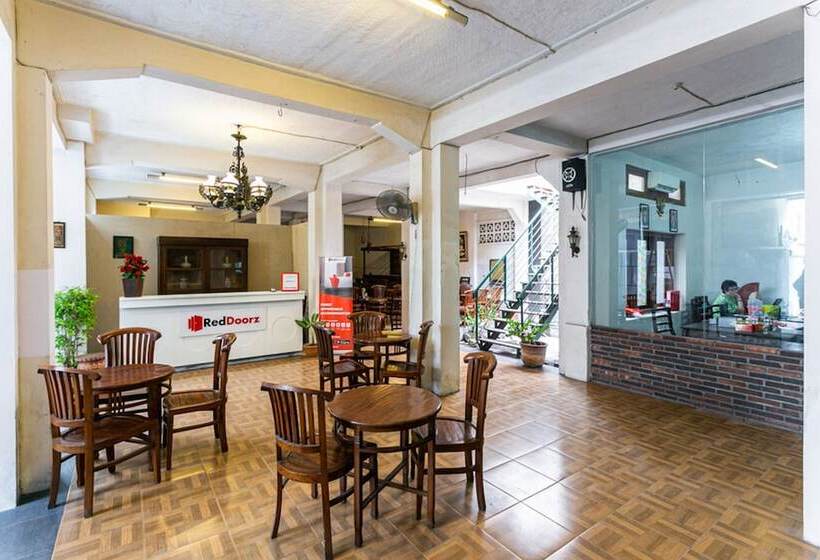 膳宿费 Reddoorz @ Urip Sumoharjo Solo