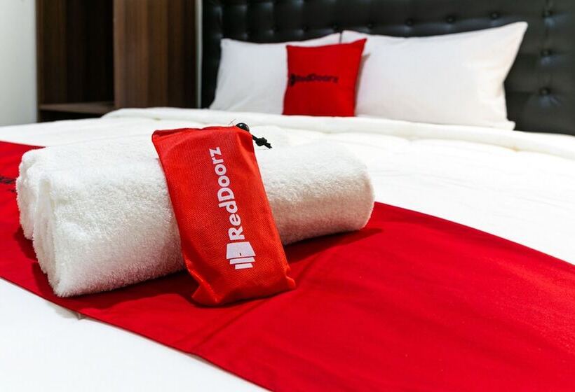 膳宿费 Reddoorz @ Urip Sumoharjo Solo