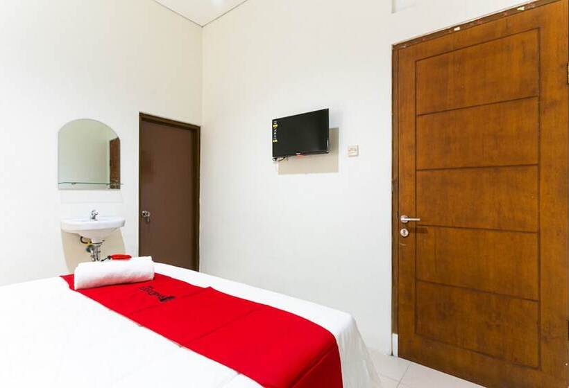 膳宿费 Reddoorz @ Urip Sumoharjo Solo