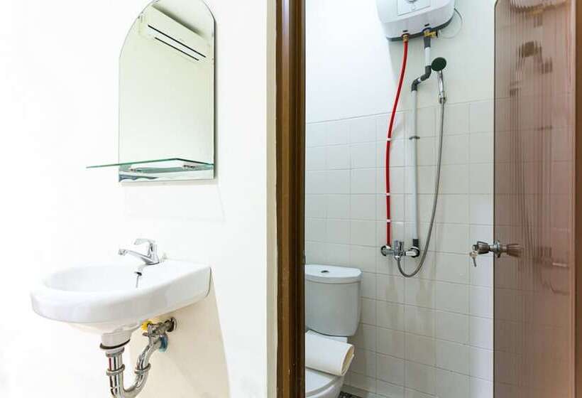 膳宿费 Reddoorz @ Urip Sumoharjo Solo