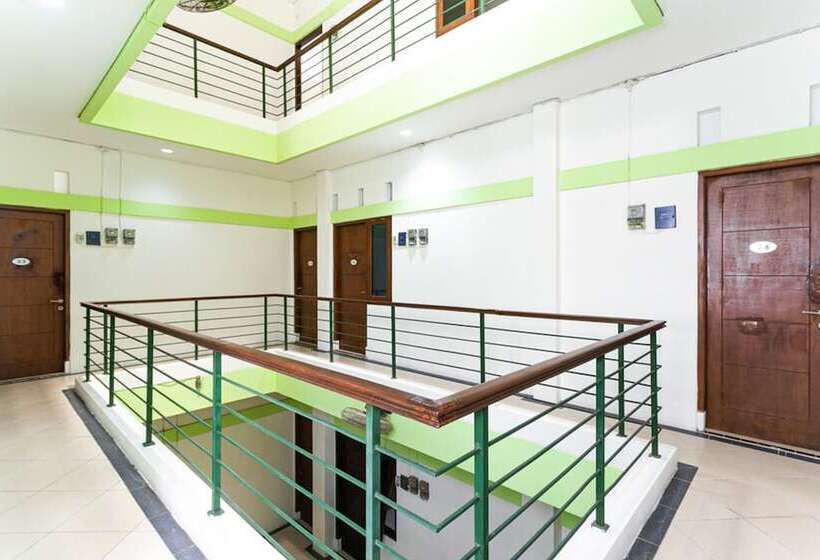 膳宿费 Reddoorz @ Urip Sumoharjo Solo