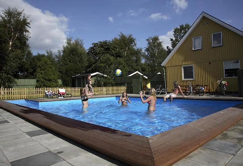 Skrea Vandrarhem  Hostel