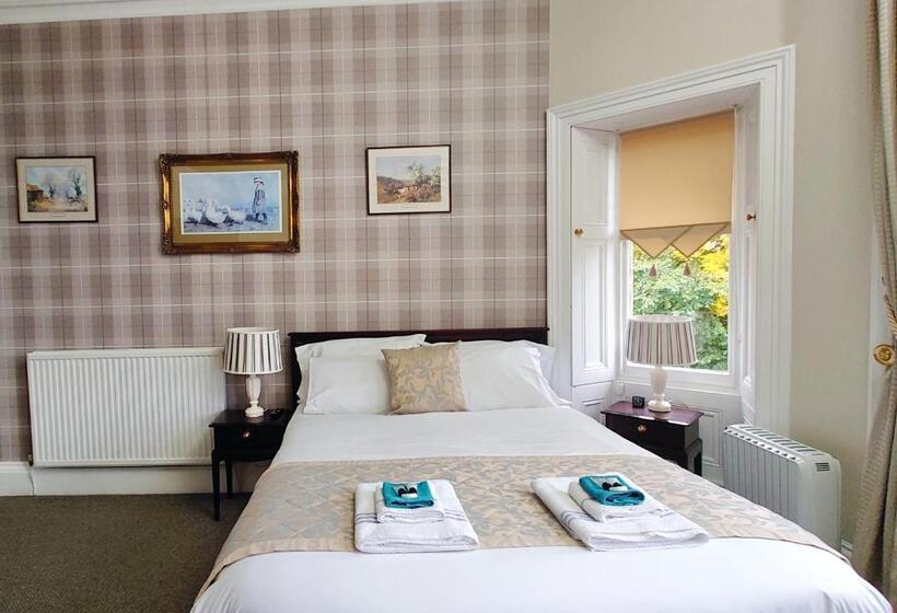 مبيت وإفطار Heatherlie House