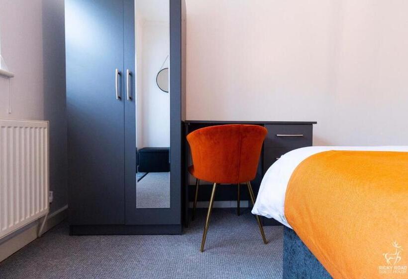 住宿加早餐  Ricky Road Guest House   Wizard Studio Room Available To Book Now