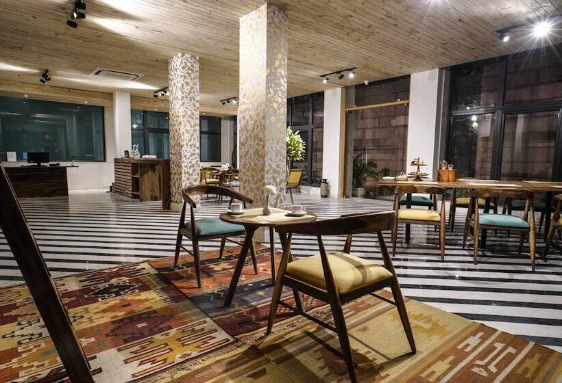 Отель Brij Nest, Jaipur An All Suite Boutique