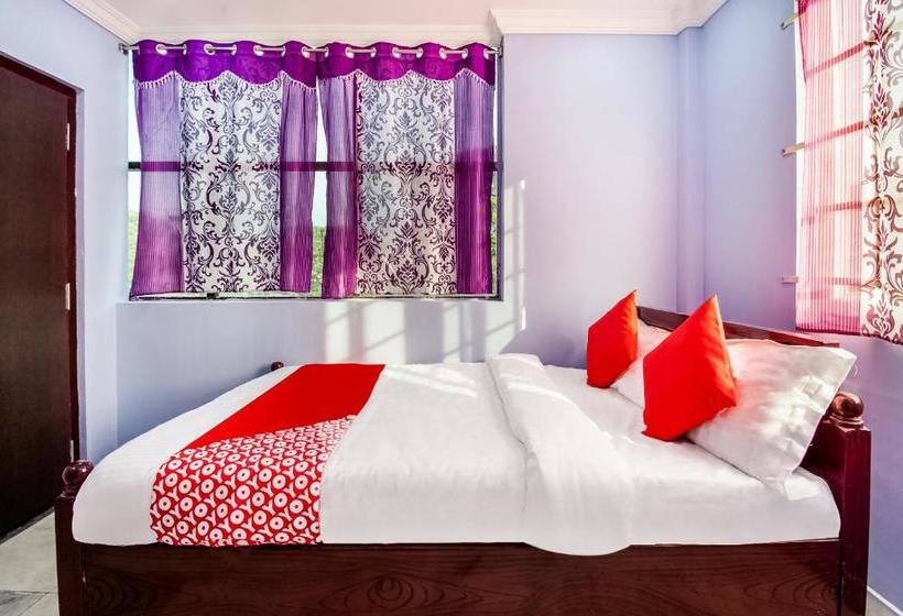 ホテル Oyo 69478 Pudota Grand