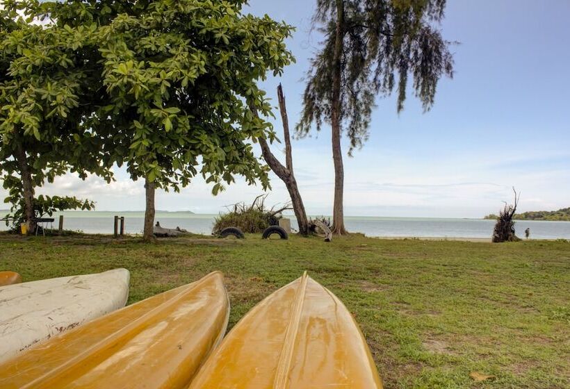 فندق Oyo 89896 Sedili Inn Resort