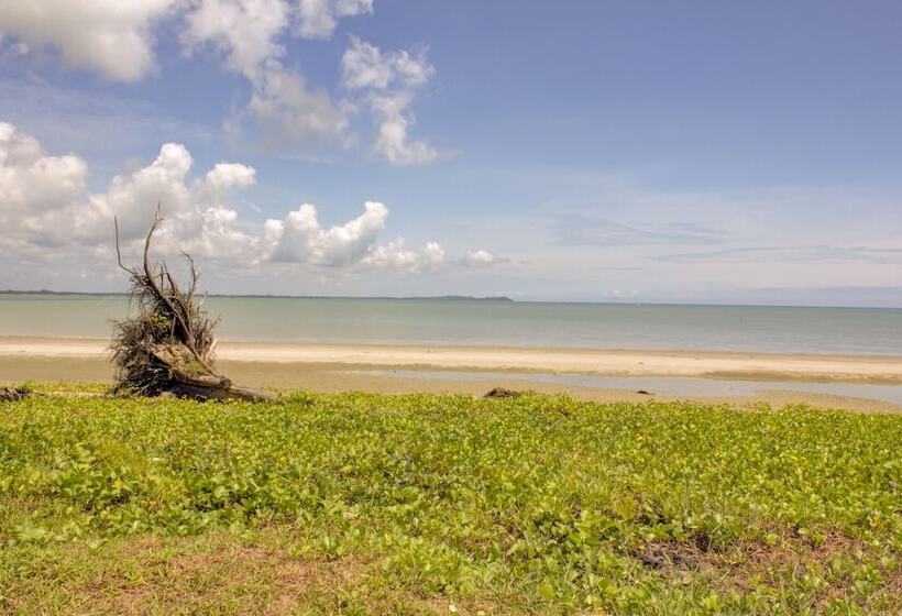 فندق Oyo 89896 Sedili Inn Resort