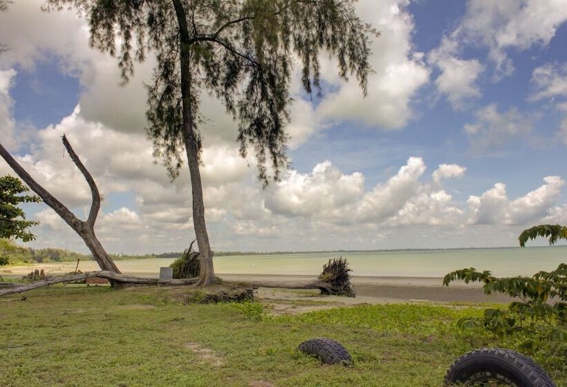 فندق Oyo 89896 Sedili Inn Resort