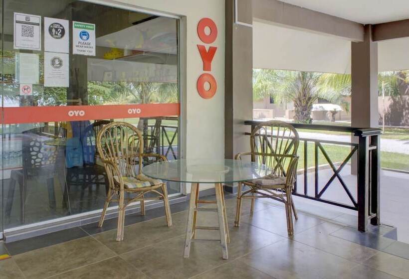 فندق Oyo 89896 Sedili Inn Resort