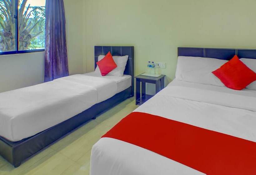 فندق Oyo 89896 Sedili Inn Resort