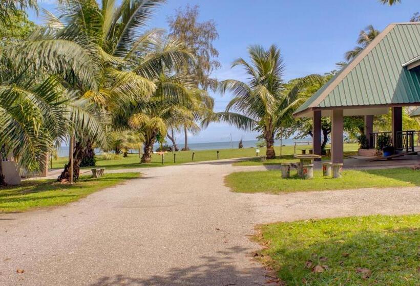 فندق Oyo 89896 Sedili Inn Resort