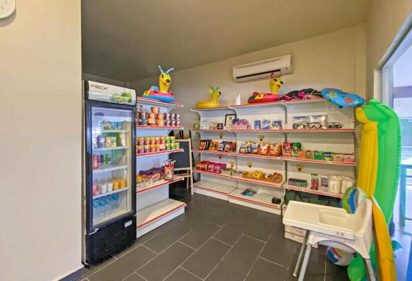 فندق Oyo 89896 Sedili Inn Resort