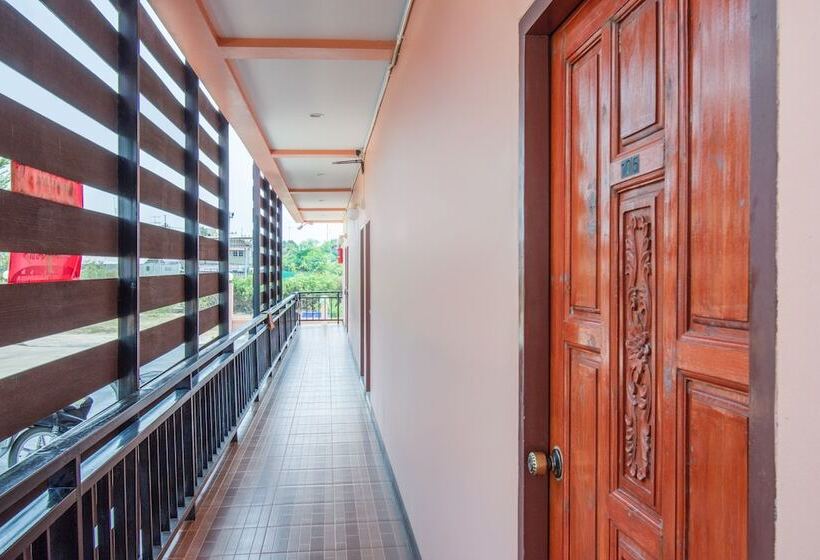 ホテル Oyo Dao Krajang