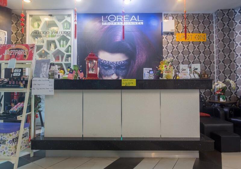 فندق Spot On 89858 Rebecca S Homes