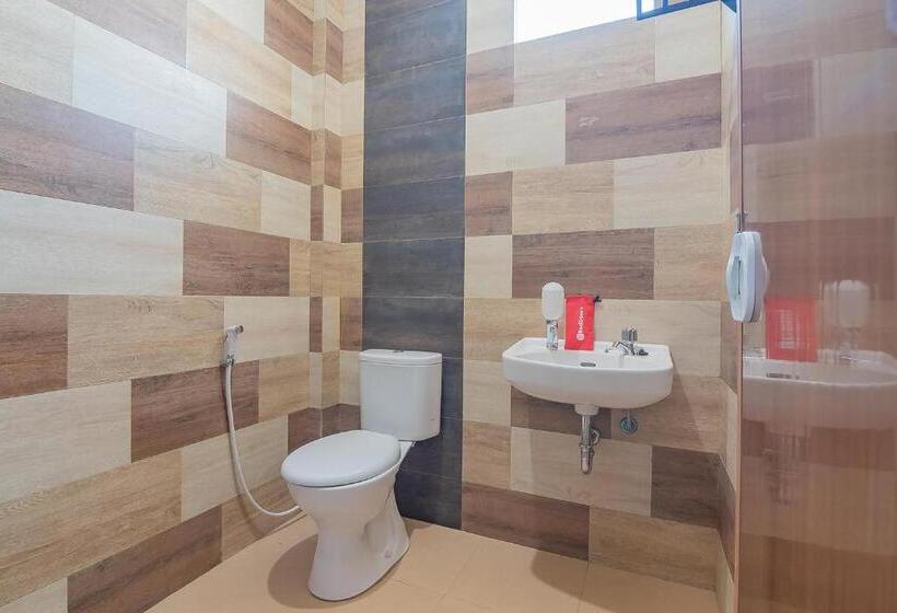 پانسیون Reddoorz Plus Near Taman Budaya Samarinda