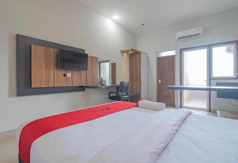 פנסיון Reddoorz Plus Near Taman Budaya Samarinda