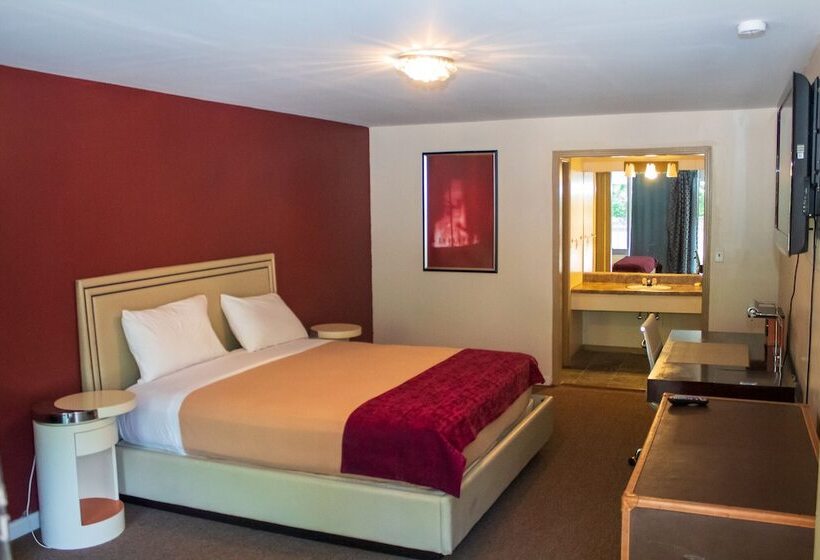 The Grand Motel