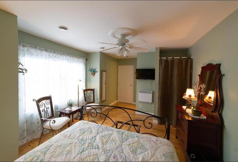 ベッドアンドブレックファースト Au Coeur De Saint Sauveur