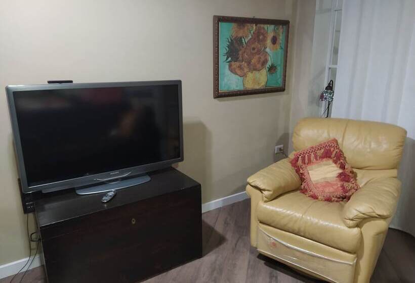 تختخواب و صبحانه Open