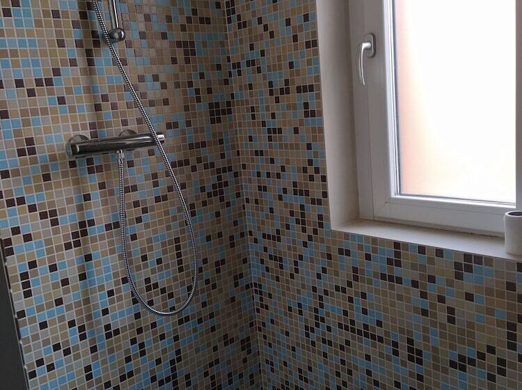 تختخواب و صبحانه Open