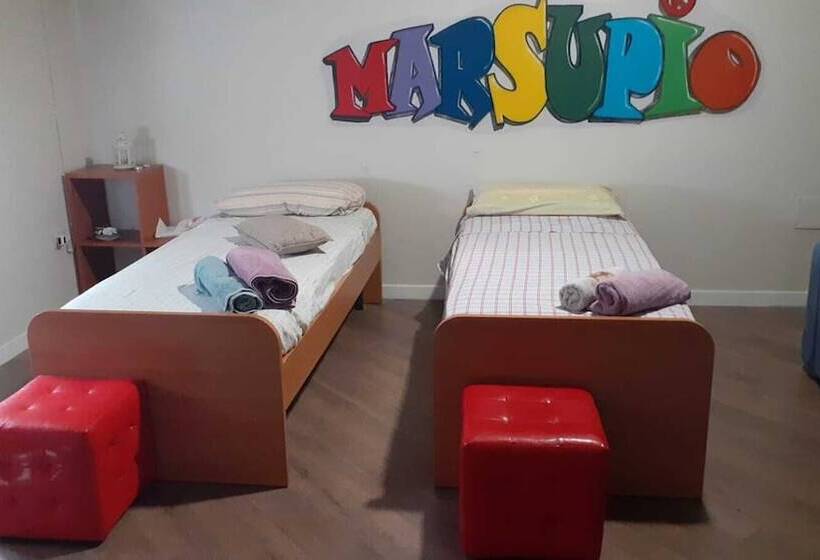 تختخواب و صبحانه Open