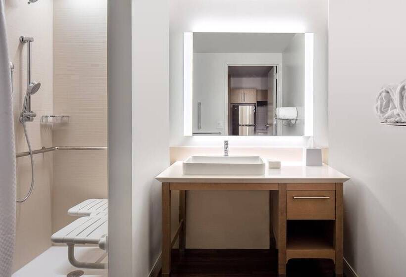 בית מלון כפרי Element Iowa City