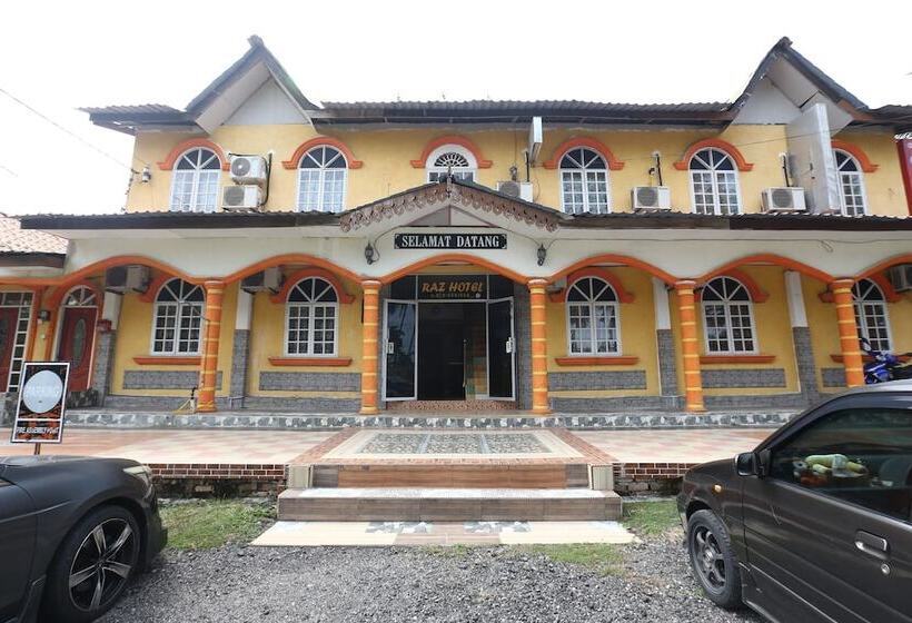 Отель Oyo 89819 Raz  Kelulut