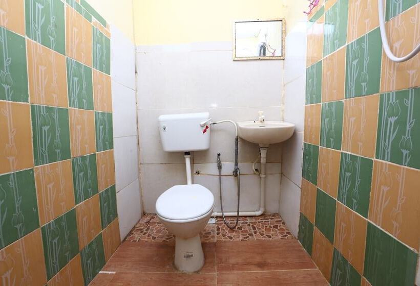 Отель Oyo 89819 Raz  Kelulut