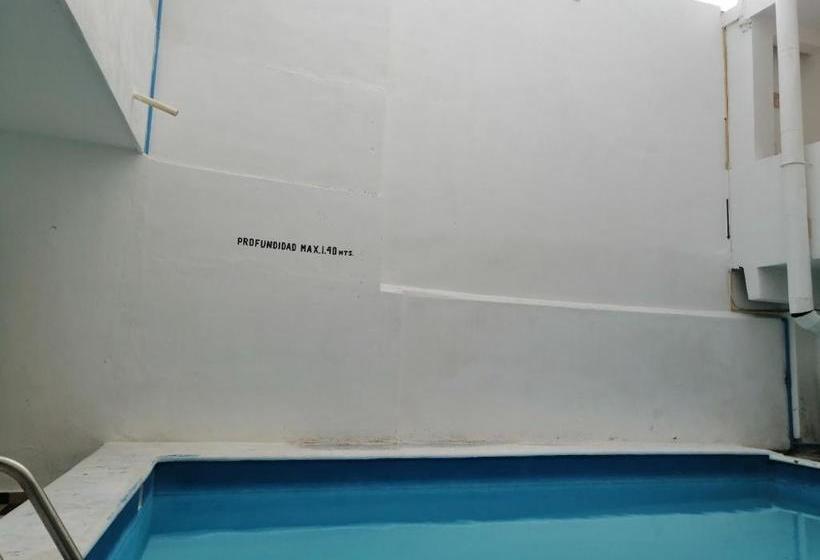 בית מלון כפרי Paradise