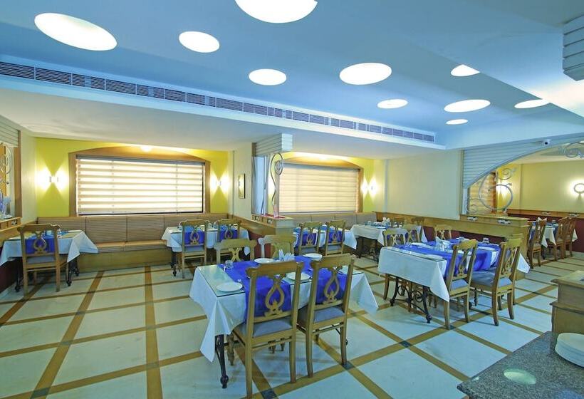 فندق Royal Omars