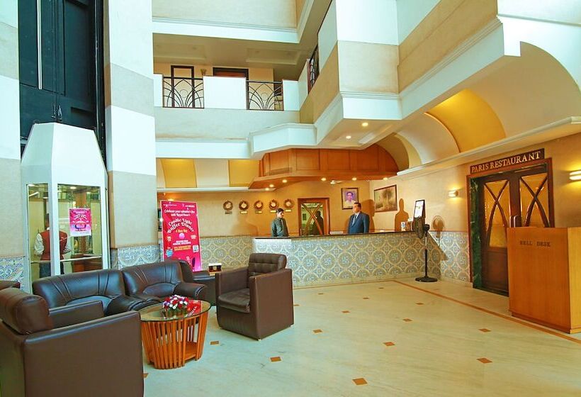 فندق Royal Omars