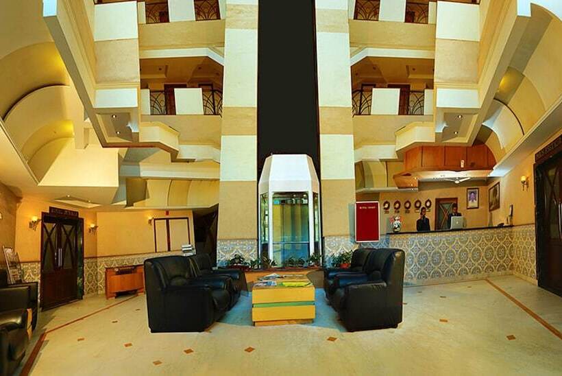 فندق Royal Omars