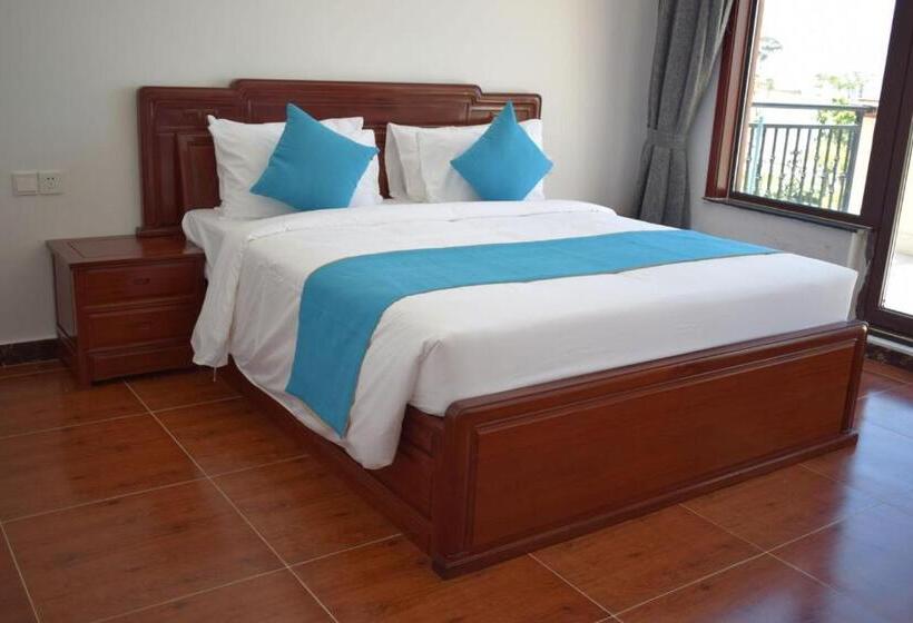 Sealong Bay Zhongqi Conifer Hotel 海龙湾中启康年酒店