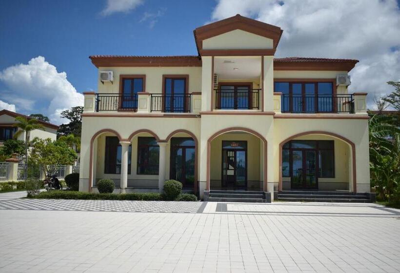 Sealong Bay Zhongqi Conifer Hotel 海龙湾中启康年酒店