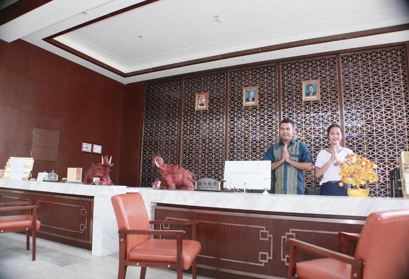 Sealong Bay Zhongqi Conifer Hotel 海龙湾中启康年酒店