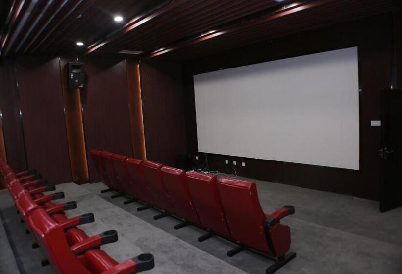 Sealong Bay Zhongqi Conifer Hotel 海龙湾中启康年酒店