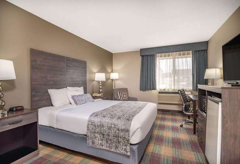 호텔 Baymont Inn Baldwin