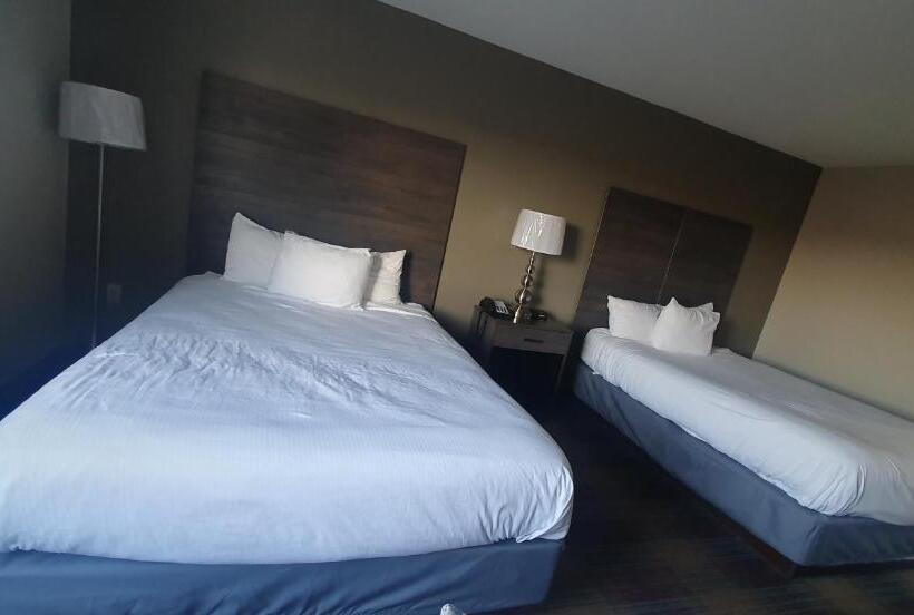 فندق Baymont Inn Baldwin