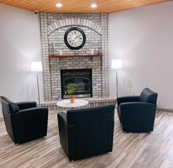 호텔 Baymont Inn Baldwin