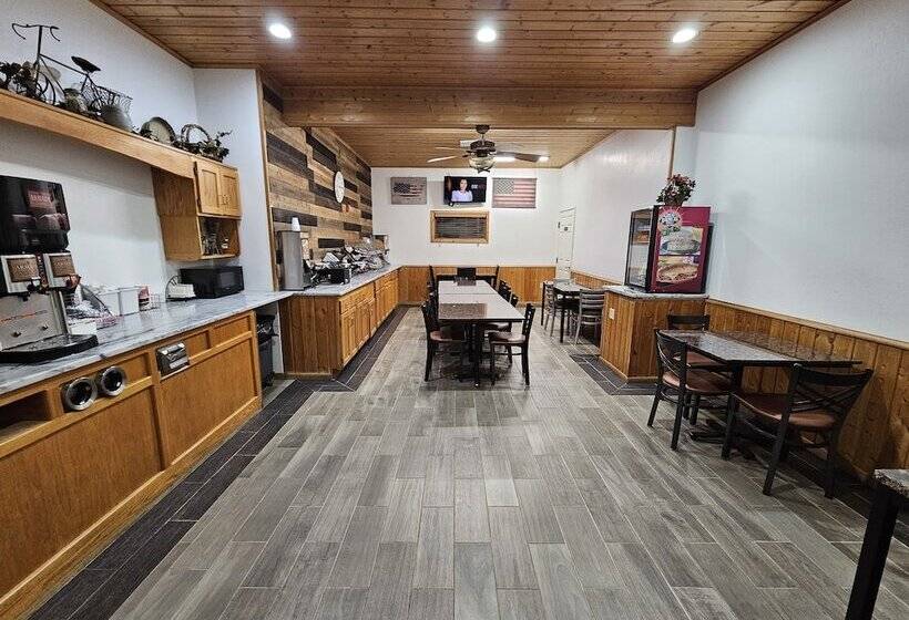 호텔 Baymont Inn Baldwin