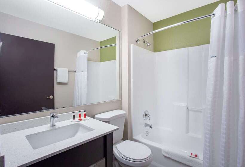 Отель Baymont By Wyndham Phoenix I10 Near 51st Ave