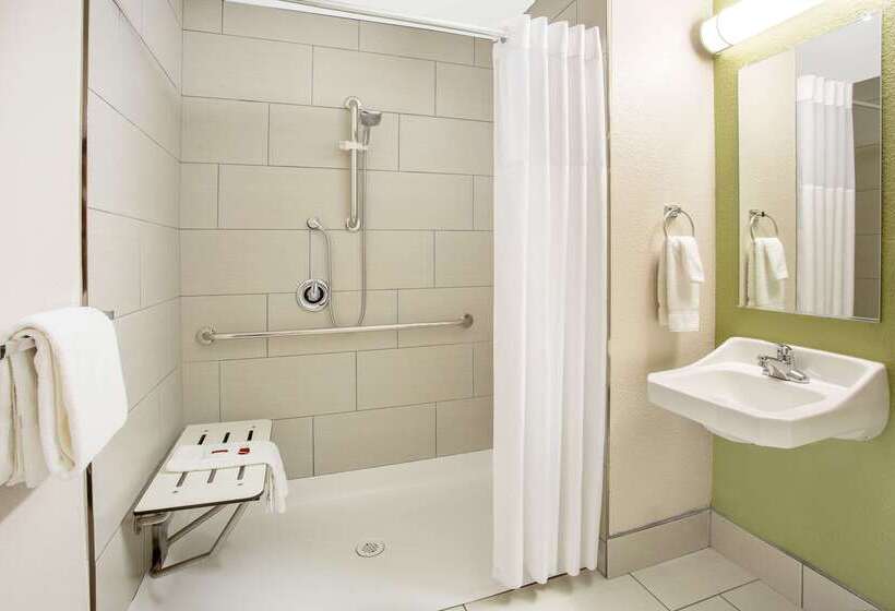 Отель Baymont By Wyndham Phoenix I10 Near 51st Ave