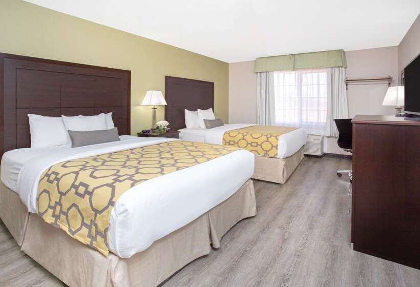 Отель Baymont By Wyndham Phoenix I10 Near 51st Ave