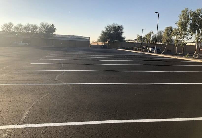 Отель Baymont By Wyndham Phoenix I10 Near 51st Ave