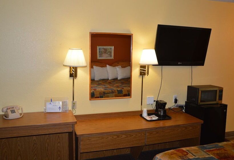 فندق Burnsville Inn & Suites