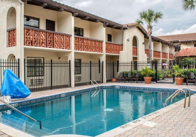 בית מלון כפרי Clarion Pointe Tampa Brandon Near Fairgrounds And Casino