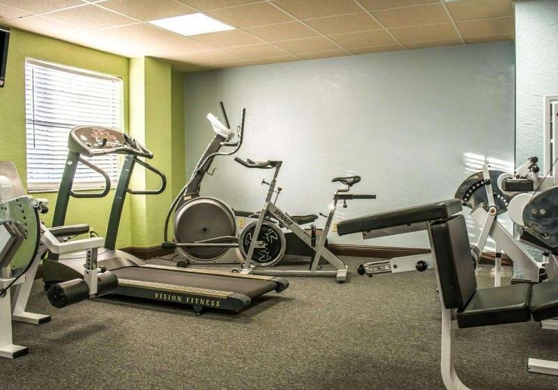 בית מלון כפרי Clarion Pointe Tampa Brandon Near Fairgrounds And Casino