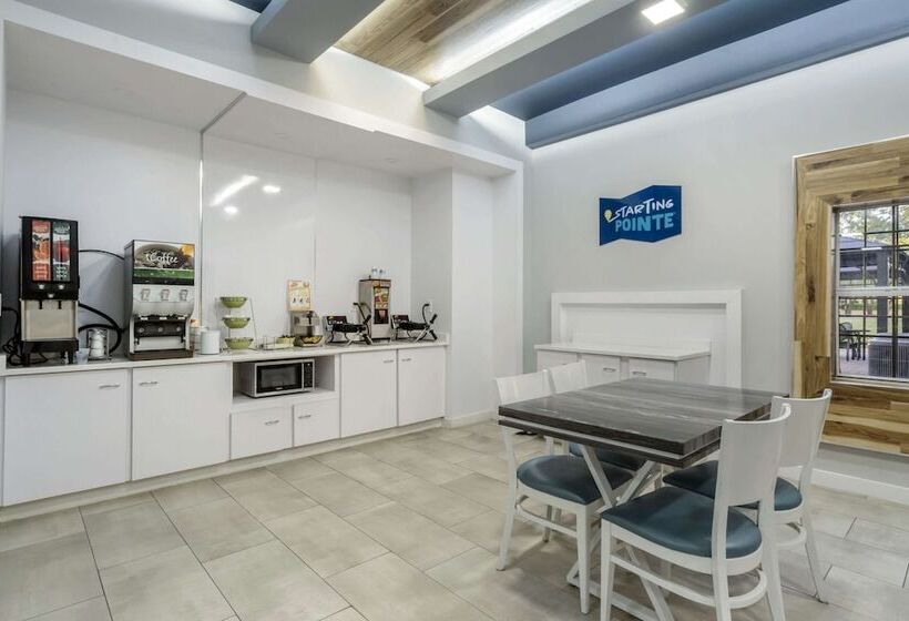 בית מלון כפרי Clarion Pointe Tampa Brandon Near Fairgrounds And Casino