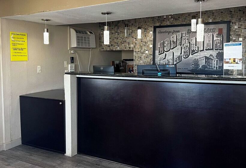 Отель Econo Lodge